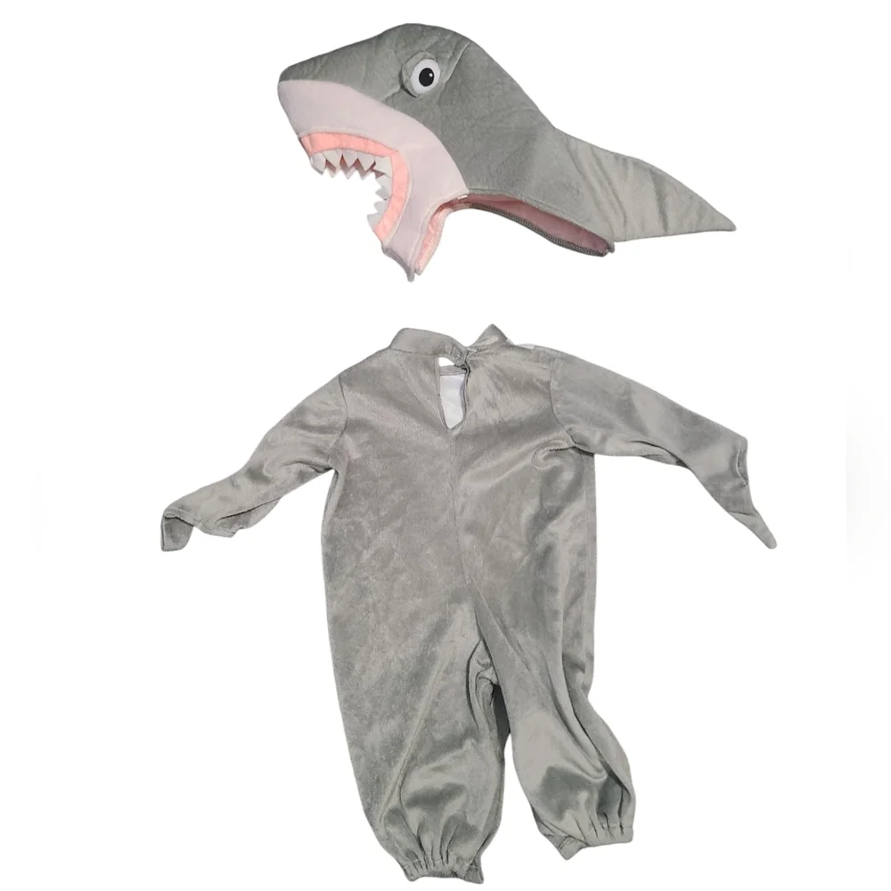 BABY SHARK! Costume size 12-18 months